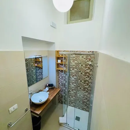 Civico 43 3* מסינה